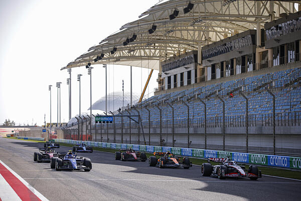 f1-start-rajt-teszt-bahrein