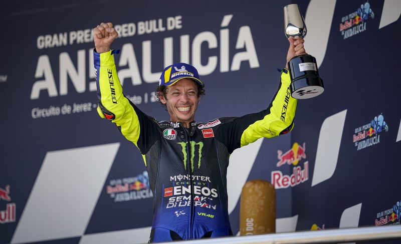 rossi-dobogo-yamaha-jerez-1