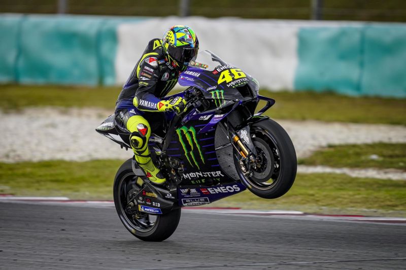 rossi-yamaha-sepang-teszt