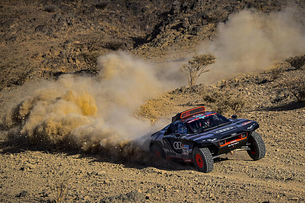 sainz-dakar-audi