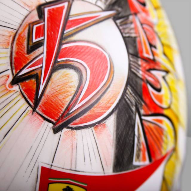 Vettel_Suzuka_sisak
