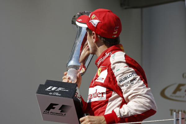 Vettel_győzelem_dppi