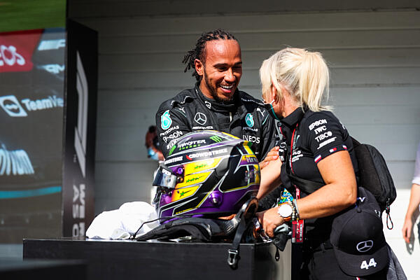 f1-hamilton-angela-cullen