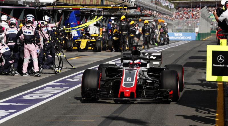grosjean-pit-haas-melbourne-2018-1