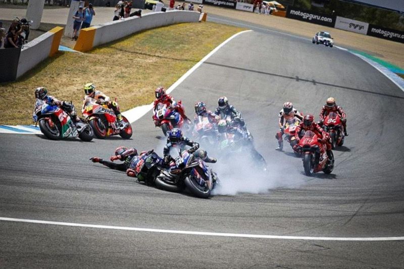 motogp-oliveira-jerez-crash