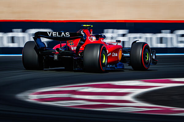 sainz-paulricard-day1-dppi-f1