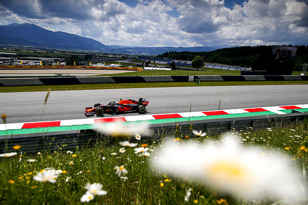 vasarnap-stajer-program