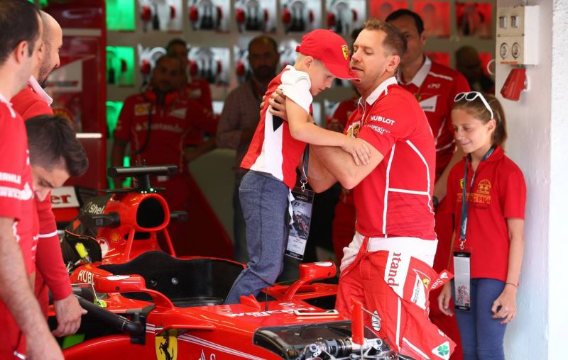 vettel-ring-kisgyerek-1