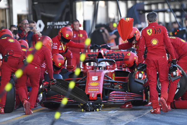 f1-vettel-ferrari-2020