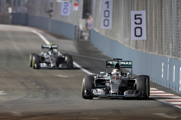 rosberg-hamilton-singapore