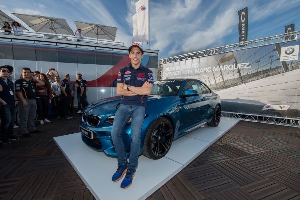 P90242596_lowRes_2016-bmw-m-award-mar