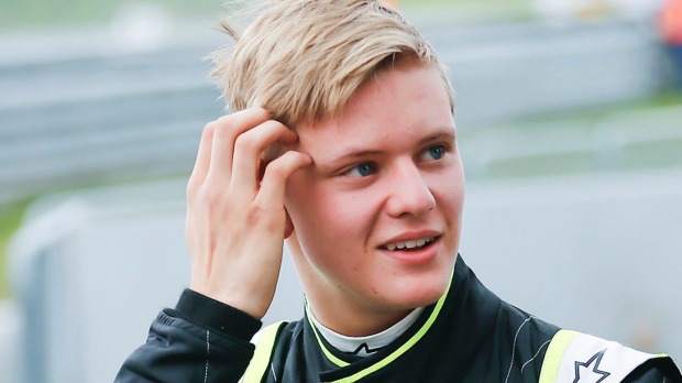 Mick-Schumacher-to-race-with-broken-hand