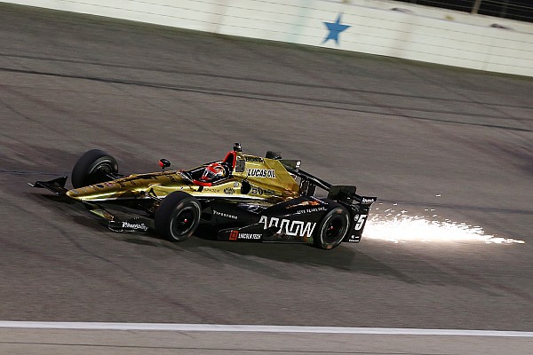 indycar-texas-2016-james-hinchcliffe-schmidt-peterson-motorsports-honda