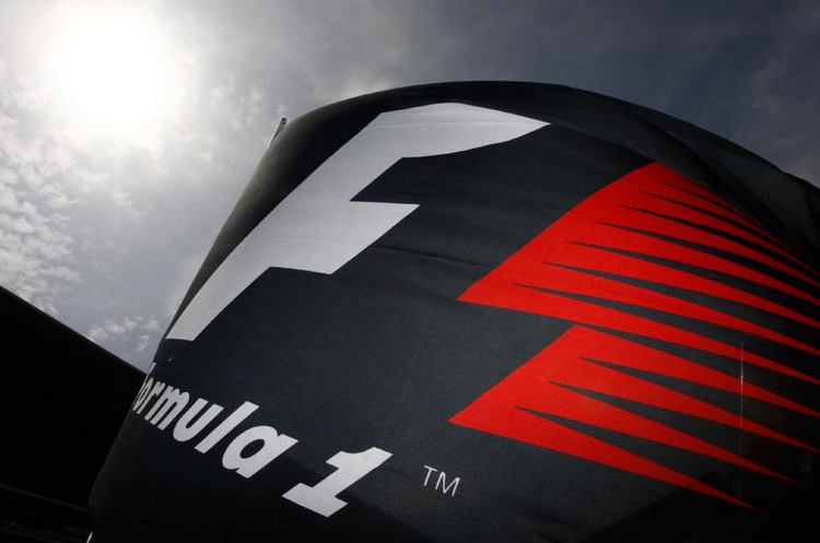 f1-logo-flag
