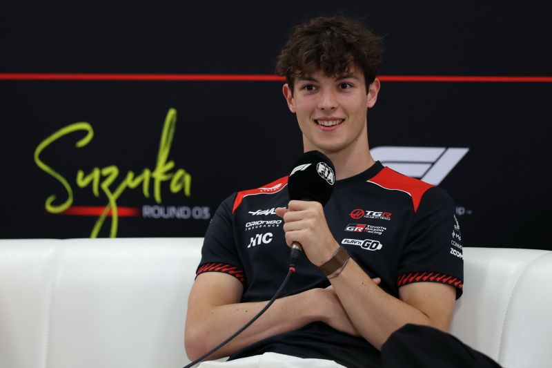 2268385732-354_resize