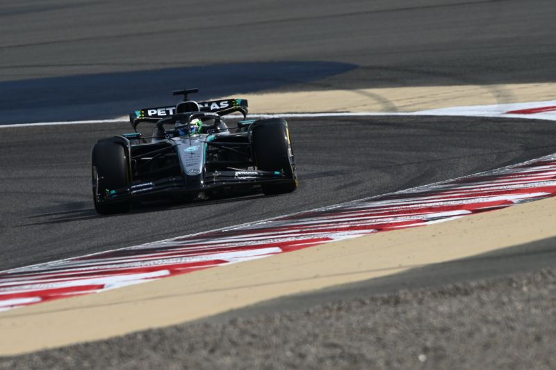 f1-mercedes-bahrein-teszt