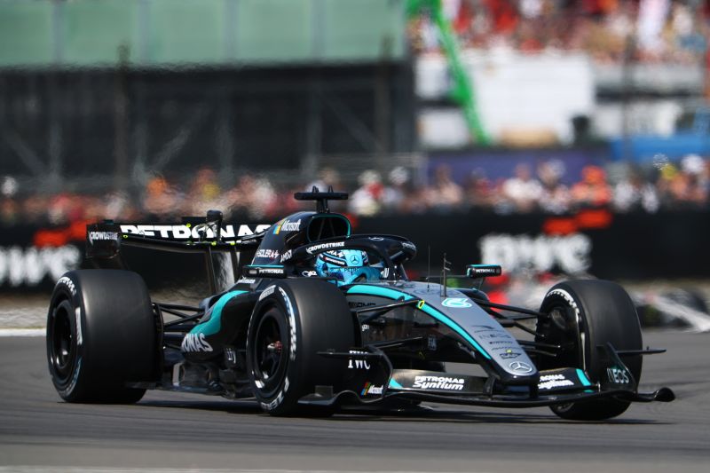 M610820_F1_Grand_Prix_of_Great_Britain_Practice_Sprint_Qualifying_resize