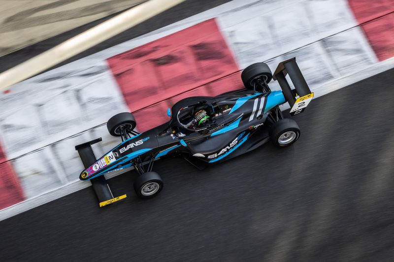 Martin_Molnar_F4_Middle_East_Abu_Dhabi_4