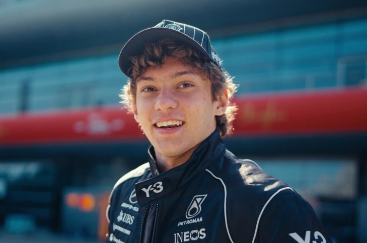f1-antonelli-mercedes-kína-2026