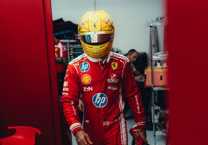 f1-hamilton-ferrari-2026