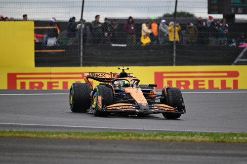 f1-norris-mclaren-pirelli-silverstone