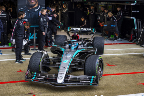 f1-russell-mercedes-pirelli-silverstone