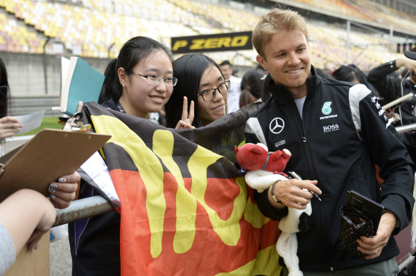 Dppi_rosberg_04.15.