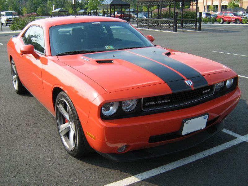 Dodge_Challenger_SRT8_va_orange-f