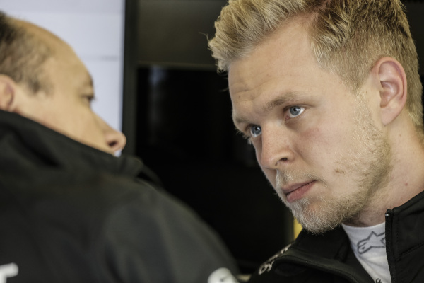 magnussen-renault-2016