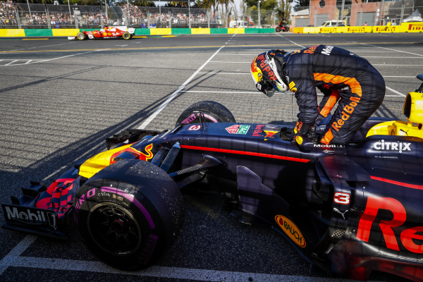 ricciardo-off
