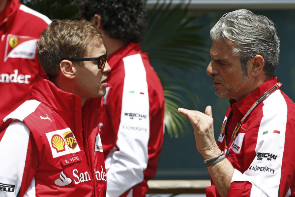 vettel-arrivabene-ferrari