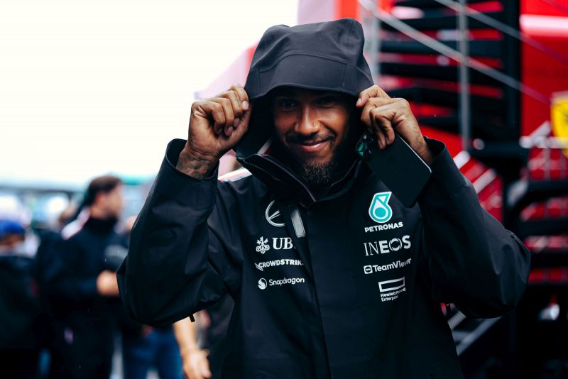 hamilton-mercedes-2024