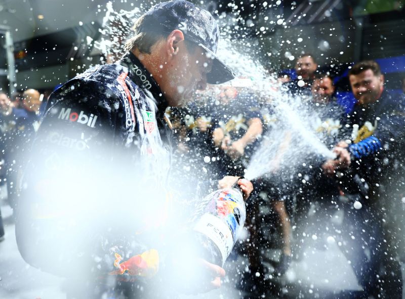 verstappen-champ-2024-2