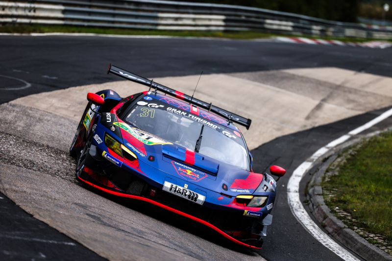 verstappen-gt3-ferrari