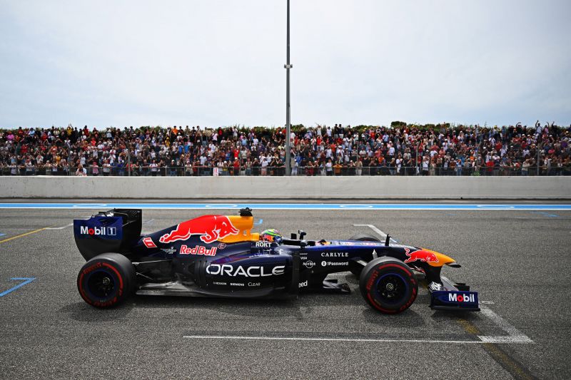 hadjar-redbull-v8-2026-2