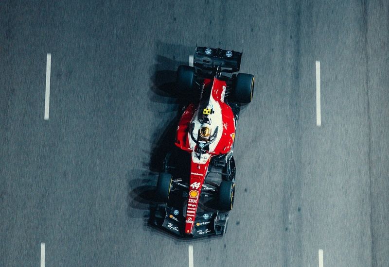 hamilton-singapore-1