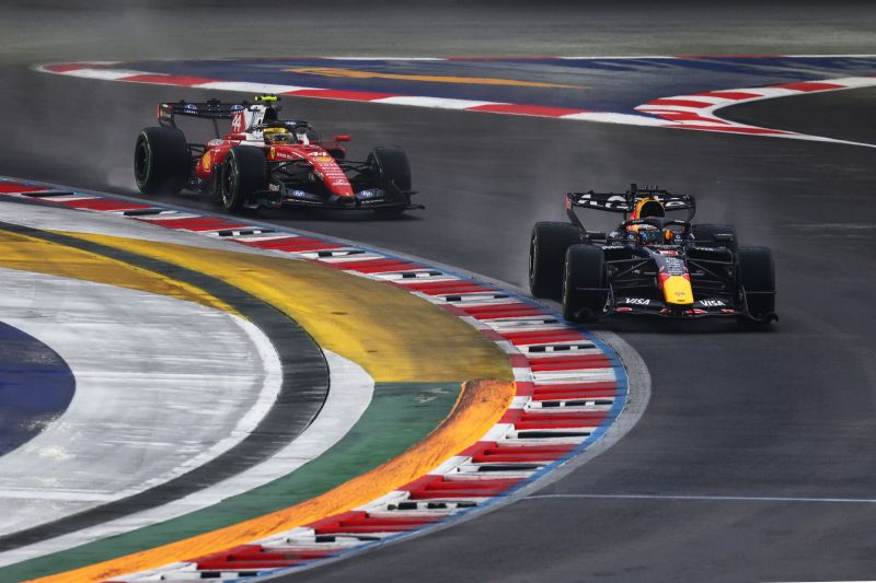 verstappen-singapore-rain-1