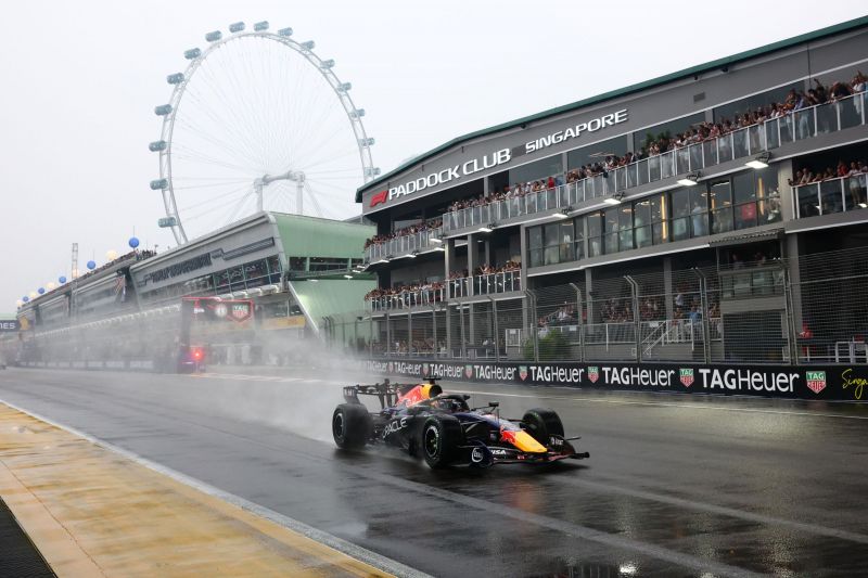 verstappen-singapore-rain-2