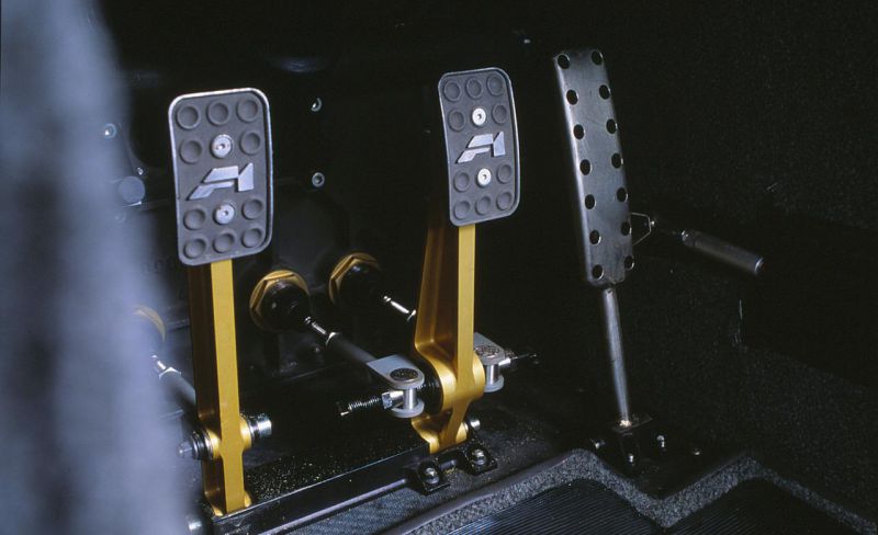 f1_throttle