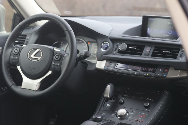 Lexus CT 200h Prestige -01