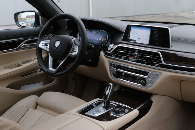 Menetproba-bmw-750li-2017-02