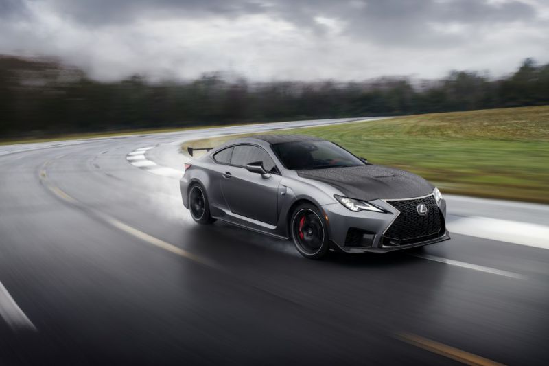 Lexus_RC_F_Track_Edition_1_2