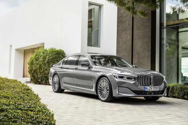 P90333086_highRes_the-new-bmw-7-series_resize