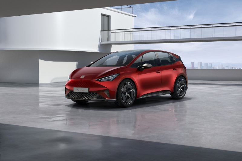 SEAT-el-Born-plugged-into-electric-mobility_01_HQ_small