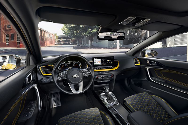 kia_pressrelease_2018_PRESS_850x567_xceed_interior