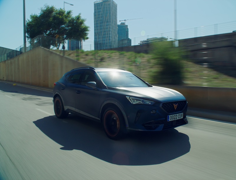 the-cupra-formentor-becomes-the-official-car-of-fc-barcelona_07_hq