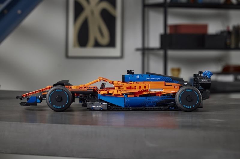 42141_LEGO Technic McLaren Formula 1_(1)