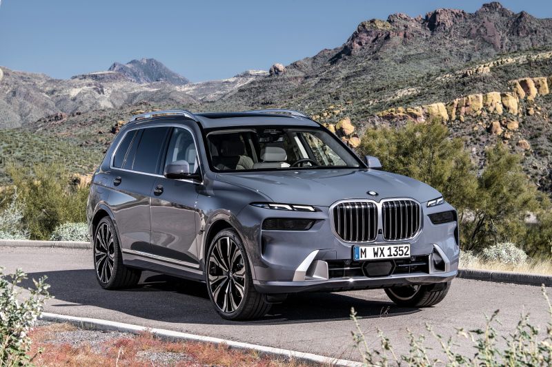 P90457515_highRes_the-new-bmw-x7-xdriv_resize