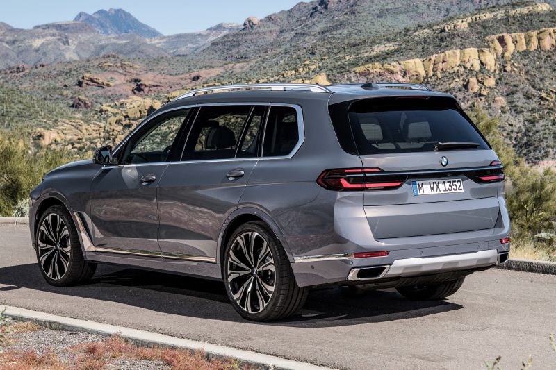 P90457518_highRes_the-new-bmw-x7-xdriv_resize