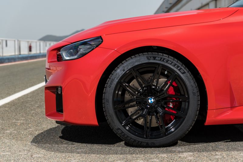P90481817_highRes_the-all-new-bmw-m2-d_resize